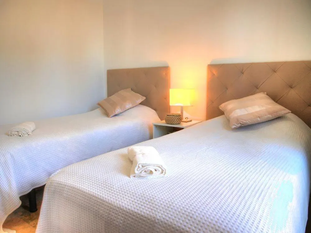 Apartamento Precioso apartamento con piscina San Luis de Sabinillas España